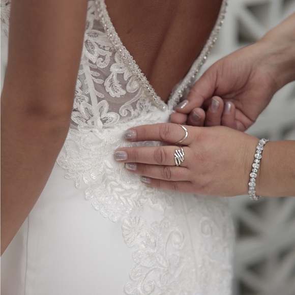 Calla Blanche wedding dress - Picture 9 of 12